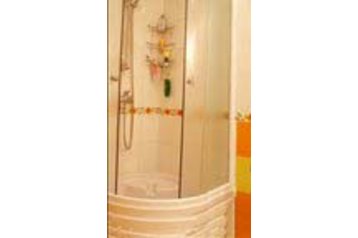 Ukraine Chata Stavne, Exterieur