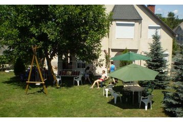 Magyarország Privát Mikófalva, Exteriőr