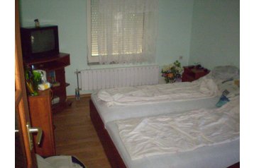 Magyarország Privát Mikófalva, Exteriőr