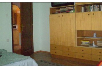 Magyarország Privát Mikófalva, Exteriőr