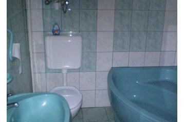 Magyarország Privát Mikófalva, Exteriőr