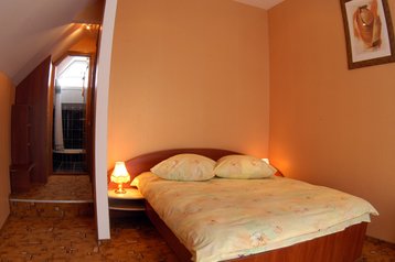 Ukraina Hotel Simferopoľ, Simferopole, Interjers