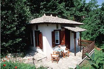 Hellas Privát Mouressi, Eksteriør