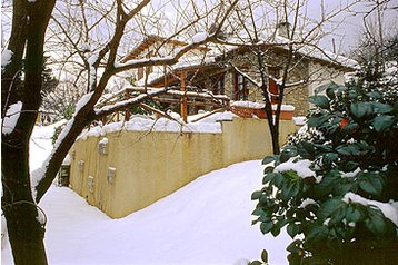 Hellas Privát Mouressi, Eksteriør