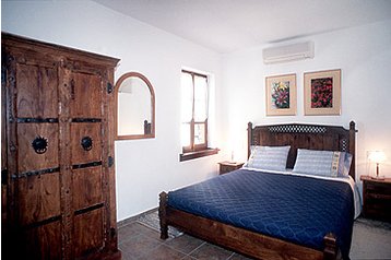 Hellas Privát Mouressi, Eksteriør