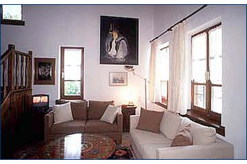 Hellas Privát Mouressi, Eksteriør