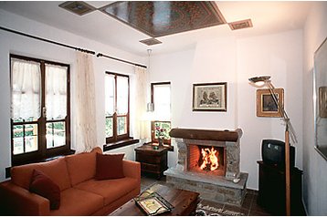 Hellas Privát Mouressi, Eksteriør