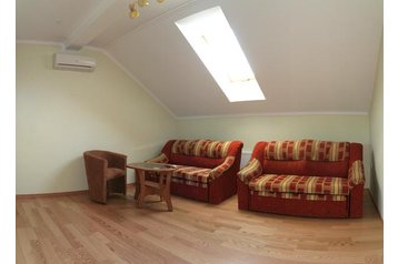 Украйна Hotel Яношi / Janoši, Екстериор