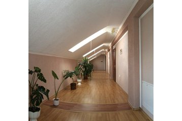 Украйна Hotel Яношi / Janoši, Екстериор