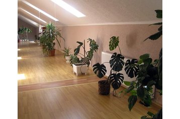 Украйна Hotel Яношi / Janoši, Екстериор