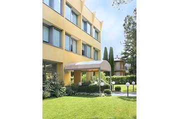 Italia Hotel Sirmione, Exteriorul