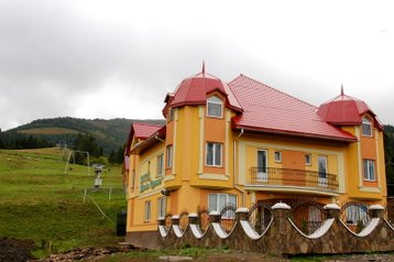Ukrajina Hotel Pylypec, Eksterijer