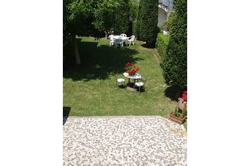 Italia Privát Eraclea, Eksteriør