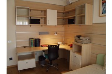 Italia Privát Eraclea, Eksteriør