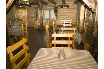 Ukraina Hotel Wysokość / Vyška, Zewnątrz