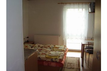 Fizetővendéglátó-hely Vitanova / Vitanová 5