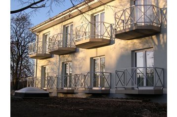 Угорщина Hotel Biatorbágy, Екстер'єр