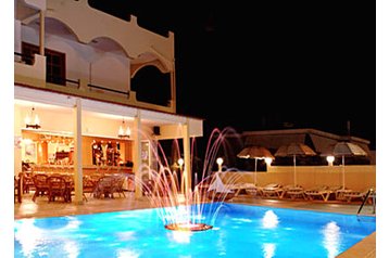 Hellas Hotel Kremasti, Eksteriør