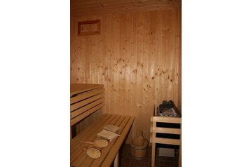 Slovacia Chata Ždiar, Exteriorul