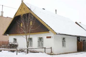 Slovensko Chata Bušovce, Exteriér