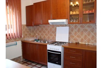 Roumanie Chata Cârţişoara, Extérieur