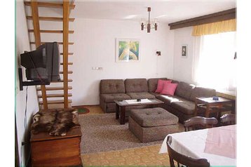 Slovinsko Chata Bovec, Exteriér