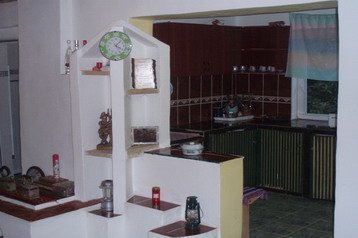 Rumunia Chata Mărişel, Zewnątrz