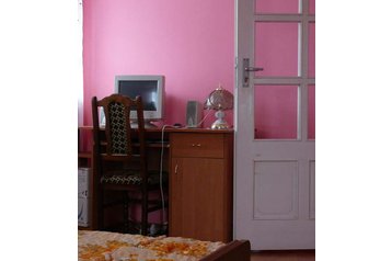 Ukrajna Privát Vári / Vary, Exteriőr