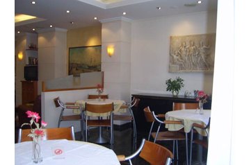 Hôtel Pireus 4