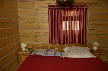 Slovacia Chata Osturňa, Exteriorul