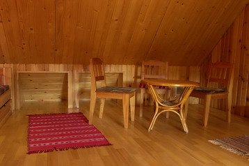 Slovacia Chata Osturňa, Exteriorul