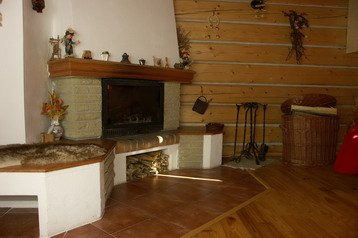 Slovacia Chata Osturňa, Exteriorul