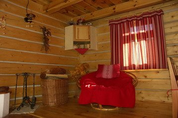 Slovacia Chata Osturňa, Exteriorul