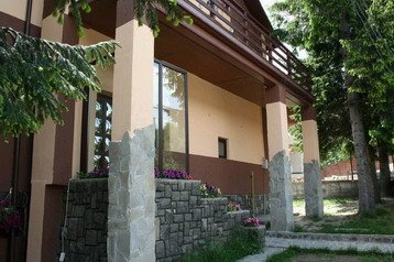 Rumeenia Privát Buşteni, Eksterjöör