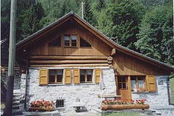 Schweiz Chata Lavizzara, Exterieur