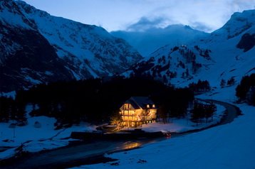 Rosja Hotel Terskol, Zewnątrz
