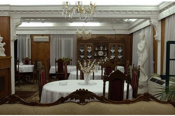 Хотел Parikia 6