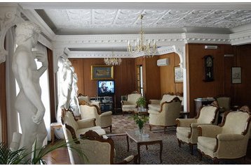 Хотел Parikia 6