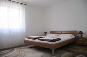 Kroatia Privát Pula, Eksteriør