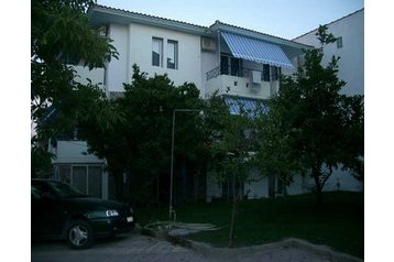 Kreeka Privát Pefkohori, Eksterjöör