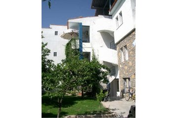 Kreeka Privát Pefkohori, Eksterjöör