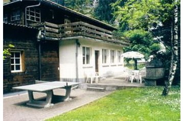 Elveţia Chata Kandersteg, Exteriorul