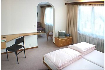 Швейцария Hotel Losone, Экстерьер