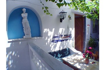 Kreeka Hotel Adámas, Eksterjöör