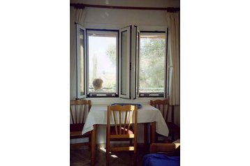 Fizetővendéglátó-hely Lefkada 10