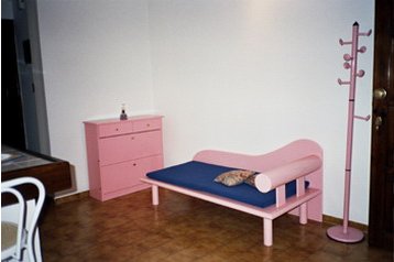 Hellas Privát Kalives, Eksteriør