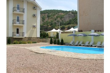 Ukraina Hotel Ribačje / Rybačje, Eksterjers