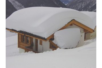 Suisse Chata Wiler, Extérieur