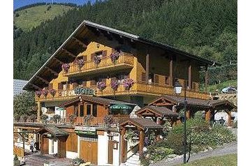 Francúzsko Hotel Châtel, Exteriér