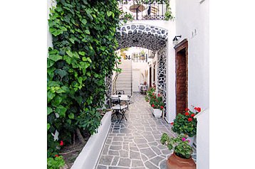 Hellas Hotel Firá, Eksteriør